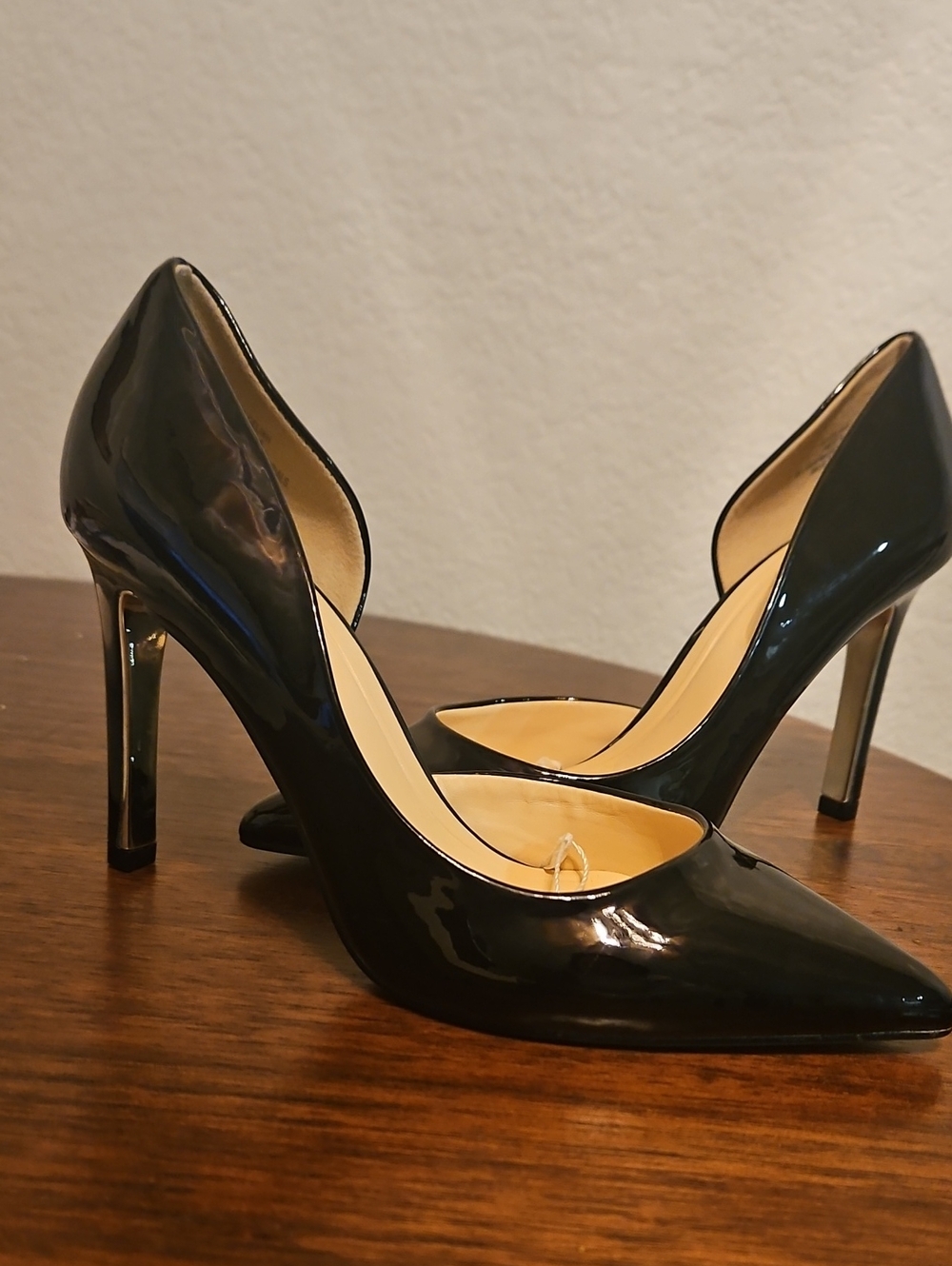 Jessica Simpson Black Patent Pointed-Toe Pumps